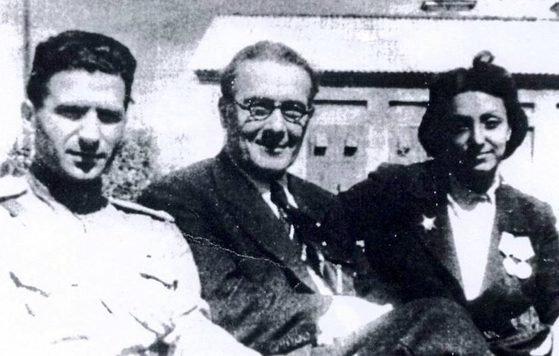 Африка де Лас Эрас, руководитель Социалистической объединенной партии Каталонии Рафаэль Видьелла и советский партизан в годы ВОВ Хосе Грос, 1944 год.