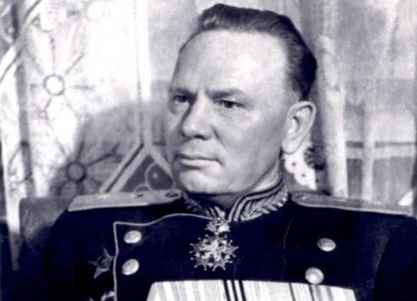 Через 70 лет после окончания войны Россия получила "портрет" главы внешней разведки - легендарного уральца